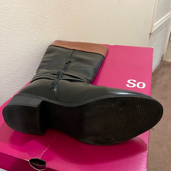 Black Boots - Picture 4 of 5